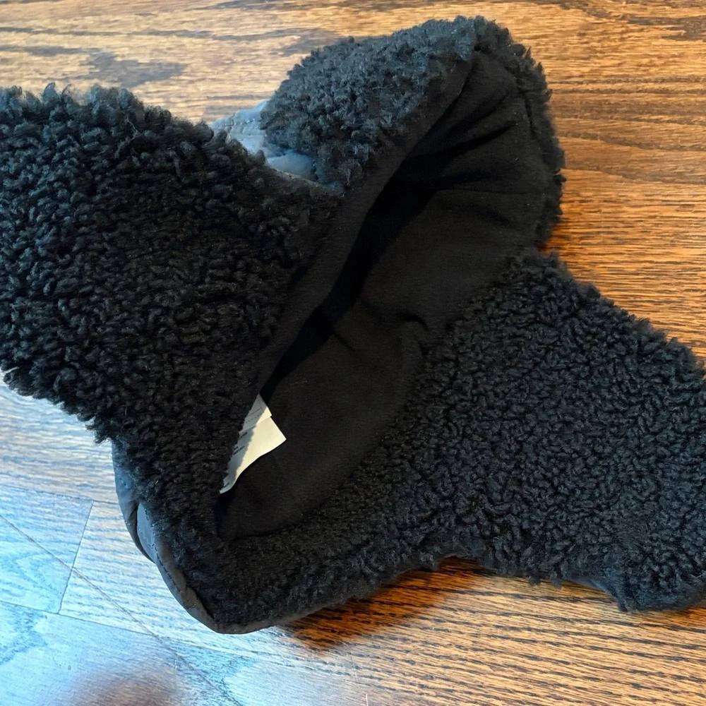 Cat & Jack Black Quilted Kids Hat with Fleece
